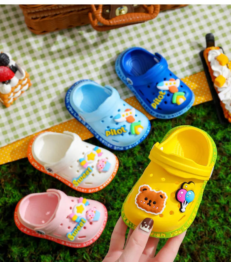 Summer Kids ShoesSandals Hole Children's Shoes Slippers Soft Anti-Skid Cartoon Design Hole Baby Shoes Sandy Beach For Boys Girls