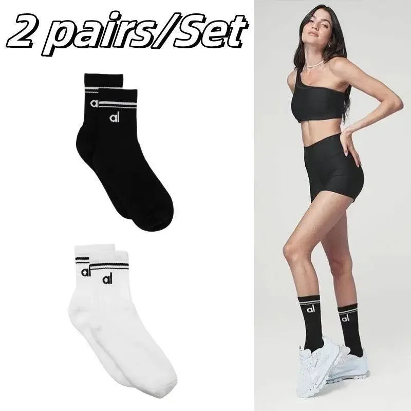 2025 yoga meia femininas yoga esportes meias casuais algodão meias esportivas sazonal unisex preto e branco longo tubo acessório