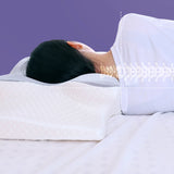 Side sleeper with spine aligned using orthopedic memory foam pillow